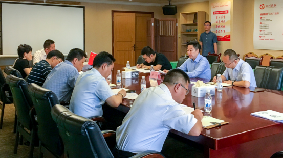 �����ٿ�Ѵ���徲����ר��ۻ�