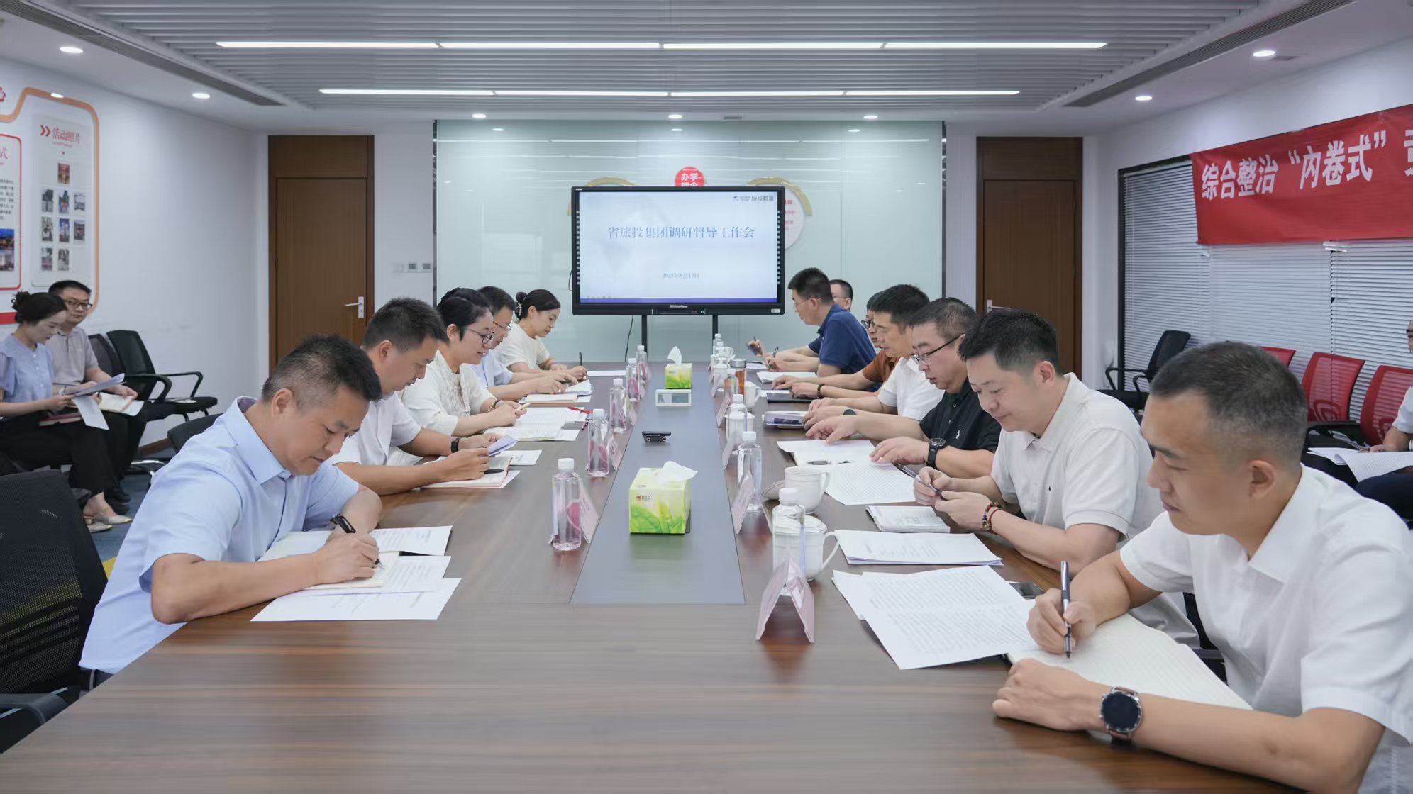 ʡWilliamHill���Ĺٷ���վ���ŵ�ί��ǡ����³������ʶӸ�WilliamHill���Ĺٷ���վ������˾���ж���